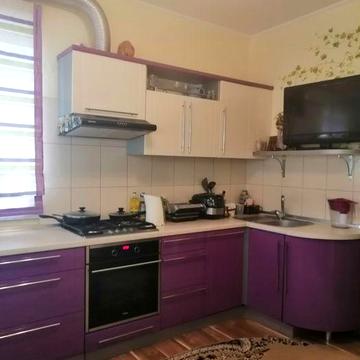 ЕКСКЛЮЗИВНА ПРОПОЗИЦІЯ!!! Велика частина будинку з окремим двором та ремонтом, меблями та технікою у самому центрі міста біля Центральної Площі!!!