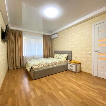 Дарницький бульв., 11