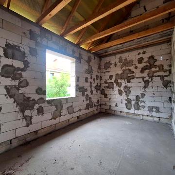 Будинок 75 м на 10 с вул В.Момота Бориспіль