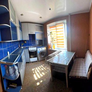 Семье! Сдается 2-х комн. кв. на Лахти в центре с мебелью и техникой