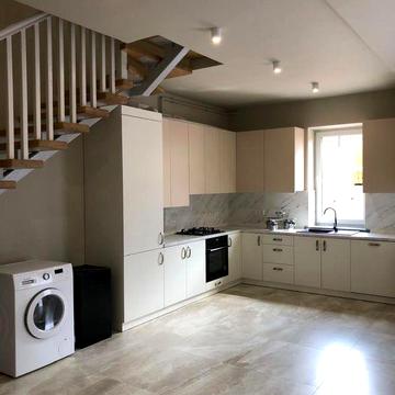 Здається в оренду танхаус будинок