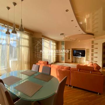 Володимирська вул., 79