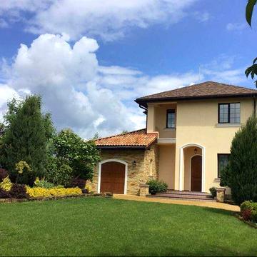 ТЕРМІНОВО (власник). Продаж будинку на березі Дніпра, м. Ржищів (70 км від Києва), без комісії.