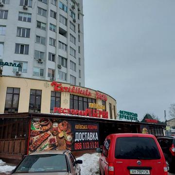 Світла вул., 3