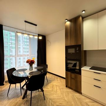 Університетська вул., 3/15