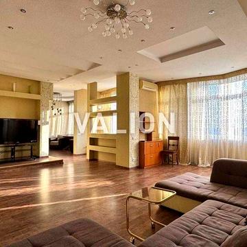 Продаж 4-кімнатної квартири  Печерськ , 195 м² , сауна