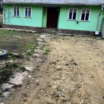 Продається будинок в мальовничому місці