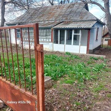 Продається дві хати