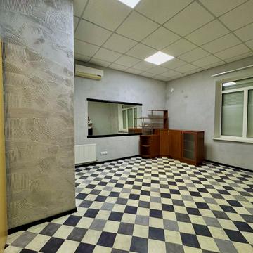 Хлібопекарська вул. (Воровського), 34