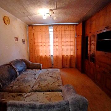 Кімната в гуртожитку, метро Васильківська