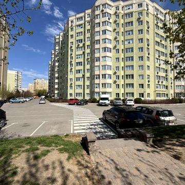 Довгострокова оренда просторої квартири Боголюбова ЖК Софія