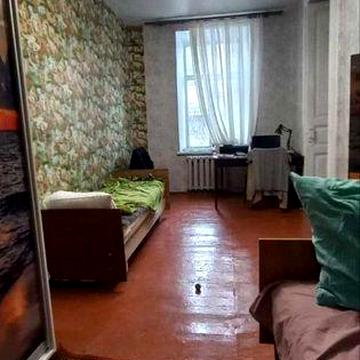 Продам 2 комнатную квартиру в центре города