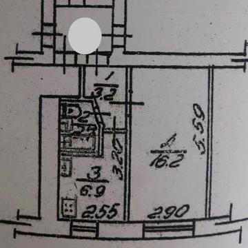 Продам однокімнатну на другому поверсі.