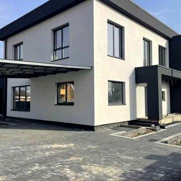 Продаж півособняка-дуплекса в с. Угорники