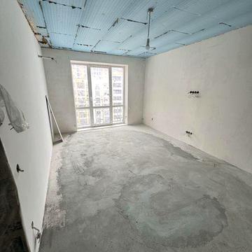 Квартира 3-кімнатна з РЕМОНТОМ та терасою  з видом на центр ЖК Листопад