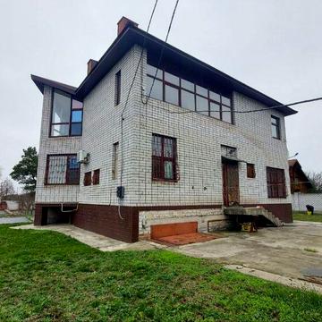 3 поверхи, 404 м² | тиха локація, природа | готовий до завершення | 145 000$