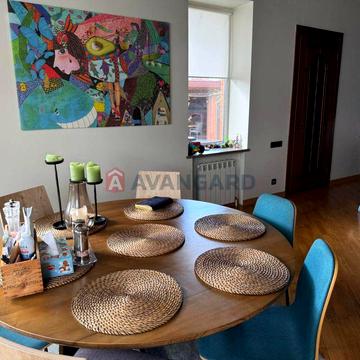Продам 2эт дом 240м с ремонтом,баня,ГАЗ,кирпич,Царское Село,12квартал