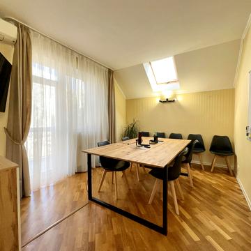 Менделєєва вул., 41