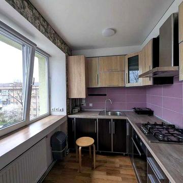 2к квартира в жилому стані, І/о газове, заходь-живи