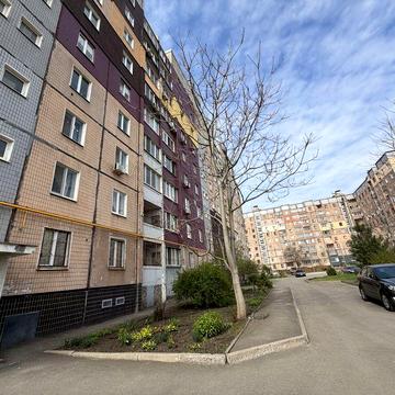 Продам Трехкомнатную квартиру Второй Восточный .