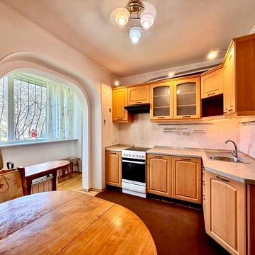 2к. квартира  біля метро Житомирська | 60 м² | 3 балкони | Заїжджай