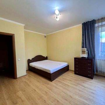 Оренда просторої 1 кімнатної квартири на Поділлі