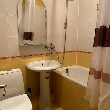 Оренда чистоі 2 к.кв район Пожежноі академіі