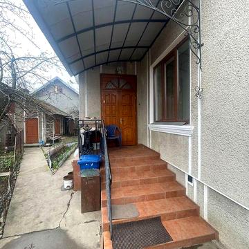 Продаж 4к Дім Степана Бандери вулиця