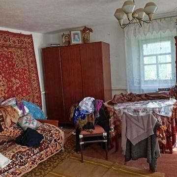 Продаж 3к Дім Миру вулиця