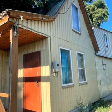 Продаж 2к Дім Берегова вулиця