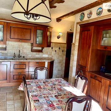 Продаж 4к Квартира Андрія Мельника вулиця