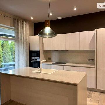 Продаж 3к Дім Привітна вулиця