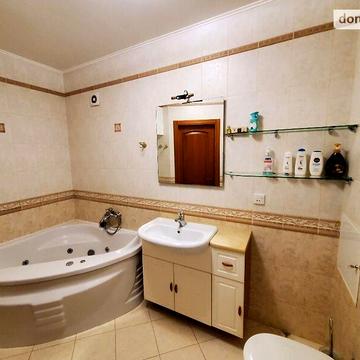 Продаж 4к Квартира Соборна (Леніна) вулиця