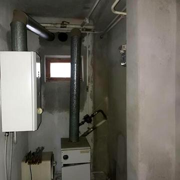 Продаж 3к Дім Незламності (Бадаєва) вулиця