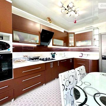 Продаж 3к Квартира Ігора Бедзая (Чкалова (Центр)) вулиця