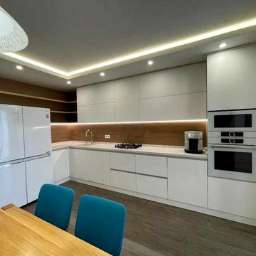 Продам 2-к квартиру (93м2) в ЖК Атлант, район пр. Поля ЖК Атлант