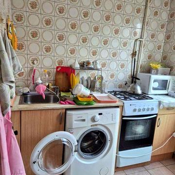 Г. Юри 2\12 . Двокімнатна . Борщагівка .