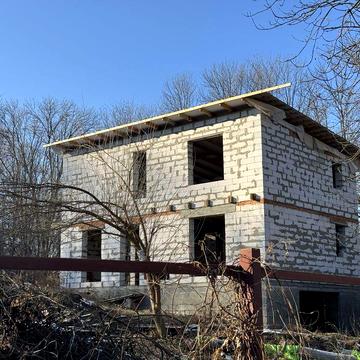 Продам земельну ділянку з будинком в м. Васильків