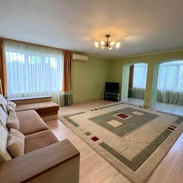 Продам 4-к квартиру (142м2) на Гагарина / Казакова / Армстронга