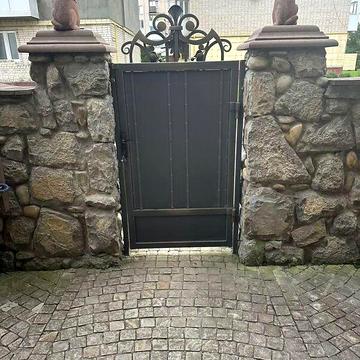 Продаж 3к Квартира Спортивна вулиця