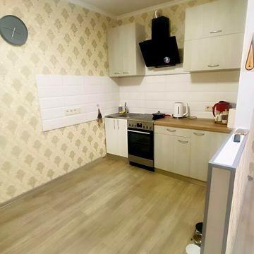 Продаж 1к Квартира Осіння вулиця