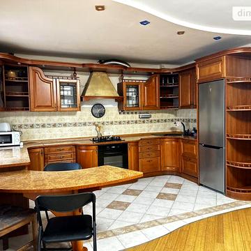 Продаж 3к Квартира Паркова вулиця