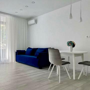 Джона Маккейна вул. (Івана Кудрі), 7