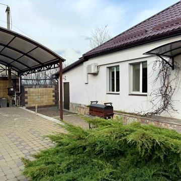 Продам будинок біля Дніпра з великою ділянкою, лазнею та повною автономією