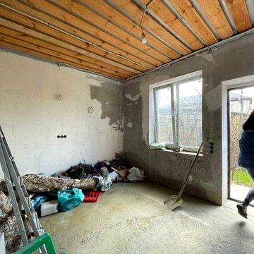 Продам  компактний будиноч на вул. Боровського