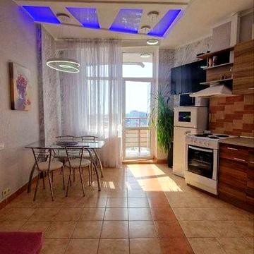 Продам простору однокімнатну квартиру в новому будинку з видом на море на Таїрова