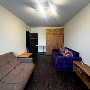 Продам  отличную 1 ком квартиру ,ул. Валентиновская 54, метро Студенческая