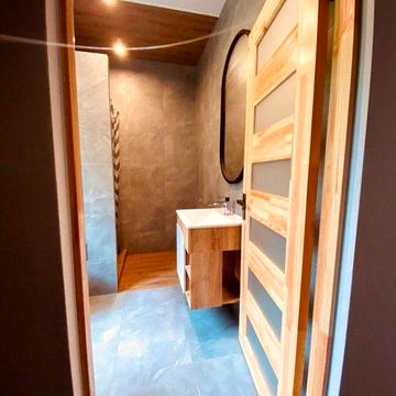 Оренда двокімнатноі квартири з гаражем