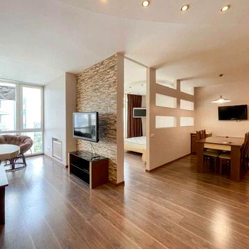 Без комісії! Видова 1к 60м² з дизайнерським ремонтом | Миколи Ушакова 1б ЖК Адмірал