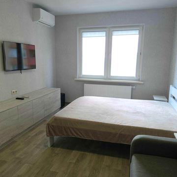 Без % Здам 1-к 40 кв Самійла Кішки 5Б Евріка Метро Іподром 5 хв ГЕНЕРАТОР